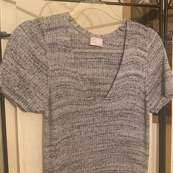 Anthropologie Woven Dress with V Neck, Side Button Detail; Excellent Condition - Picture 2 of 6